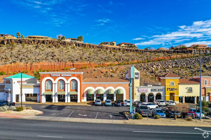 More Photos Of 250 N Red Cliffs Dr, Saint George Storefront For Lease