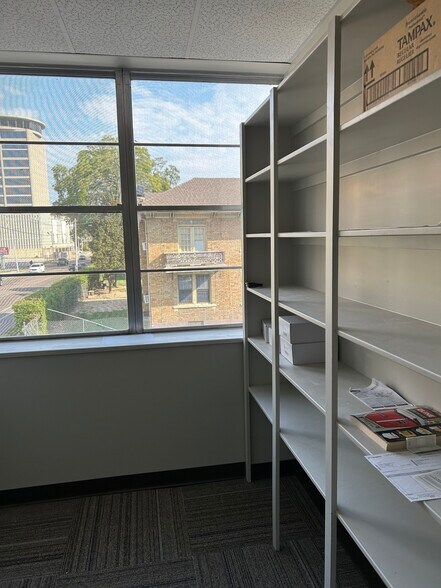 More Photos Of 266 S Cleveland St, Memphis Medical For Lease