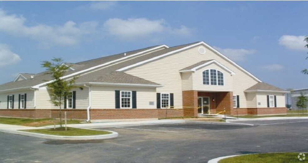 Primary Photo Of 105 Sleepy Hollow Dr, Middletown Medical For Sale