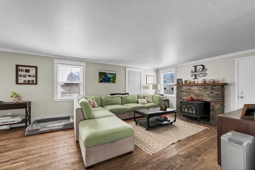 More Photos Of , Brookfield Unknown For Sale