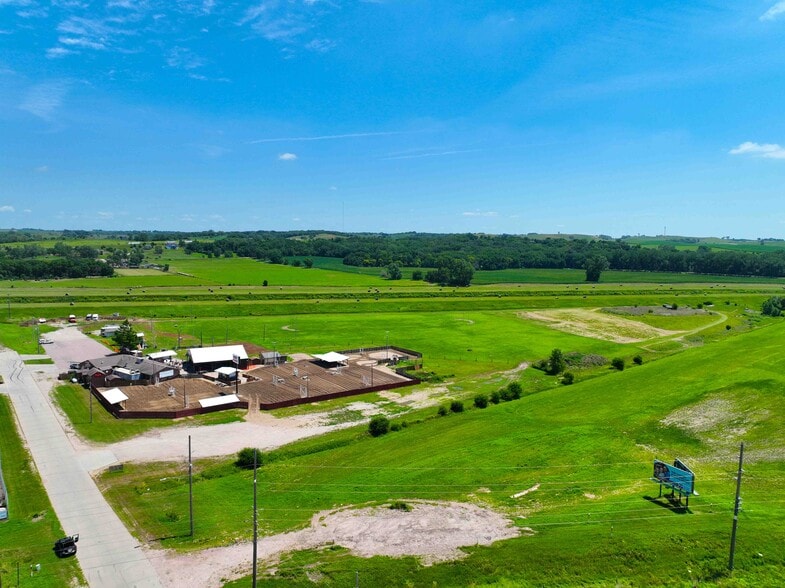 More Photos Of 4700 41st St, Sioux City Restaurant For Sale