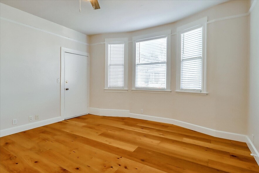 More Photos Of 270 E Saint John St, San Jose Apartments For Sale