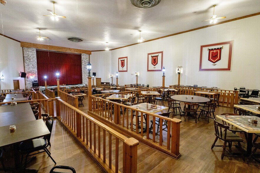 More Photos Of 134 W Lisbon St, Waynesburg Restaurant For Sale