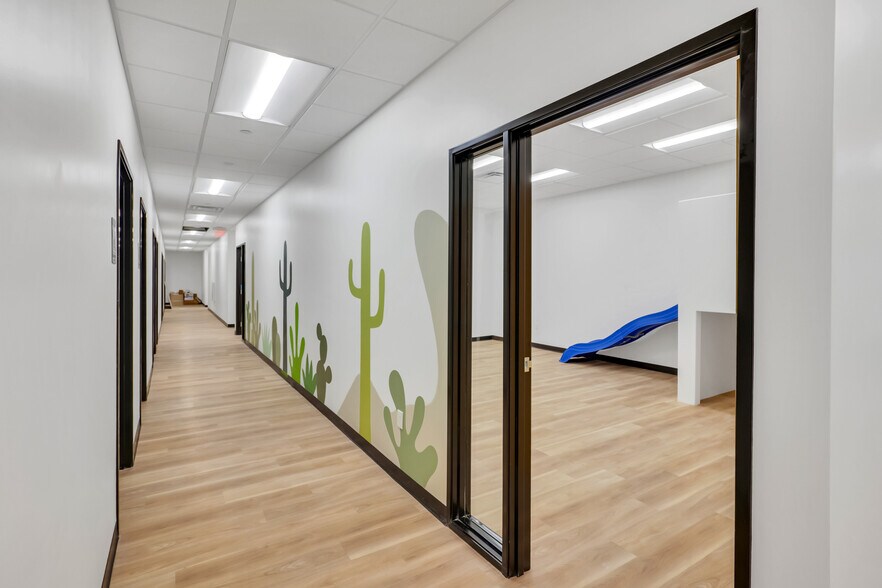 More Photos Of 2820 E Broadway Rd, Mesa Medical For Sale