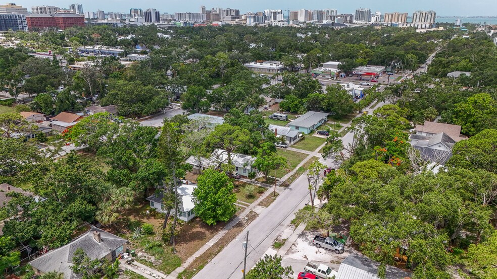 More Photos Of 2050 10th St, Sarasota Land For Sale
