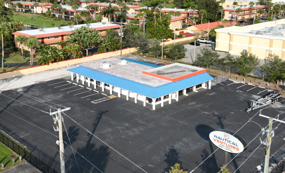 Primary Photo Of 275 SW Monterey Rd, Stuart General Retail For Lease