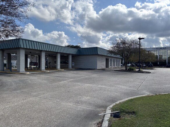 More Photos Of 2927 S Sherwood Forest Blvd, Baton Rouge Bank For Sale
