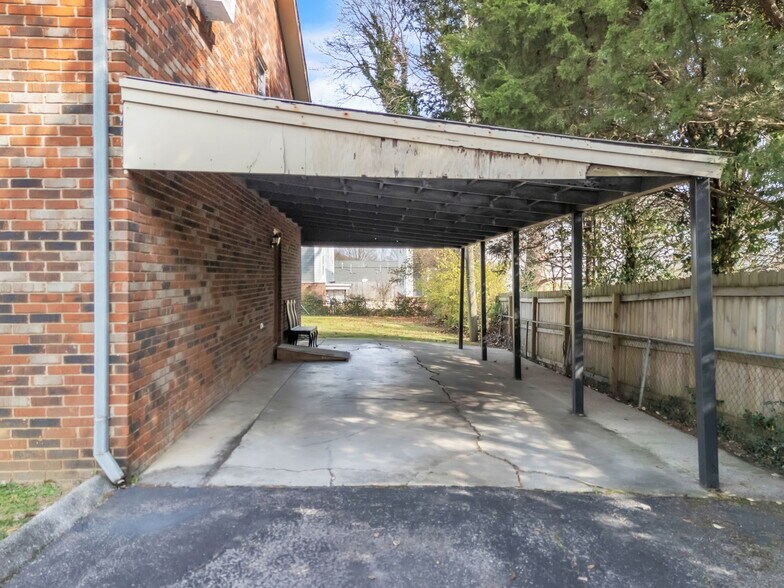 More Photos Of 4700 Upchurch Rd, Knoxville Apartments For Sale