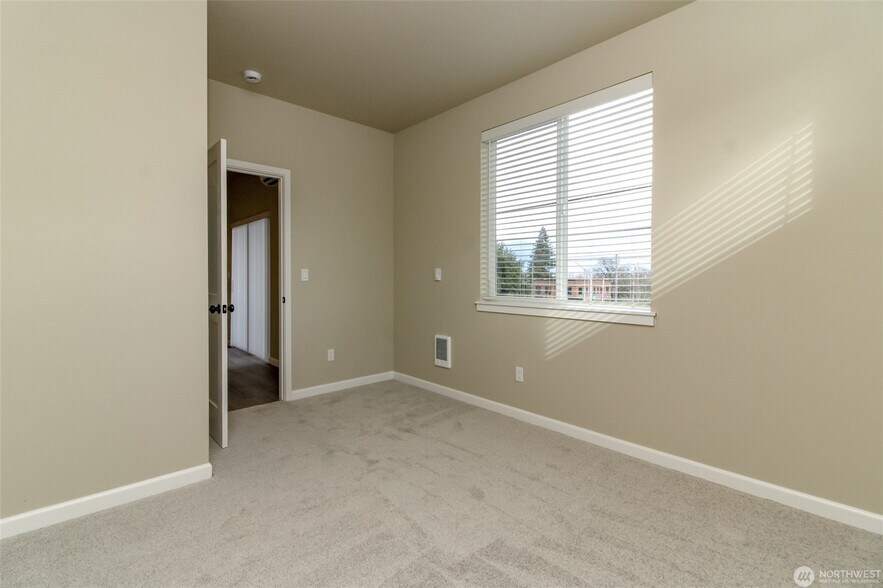 More Photos Of 3402 S C St, Tacoma Apartments For Sale