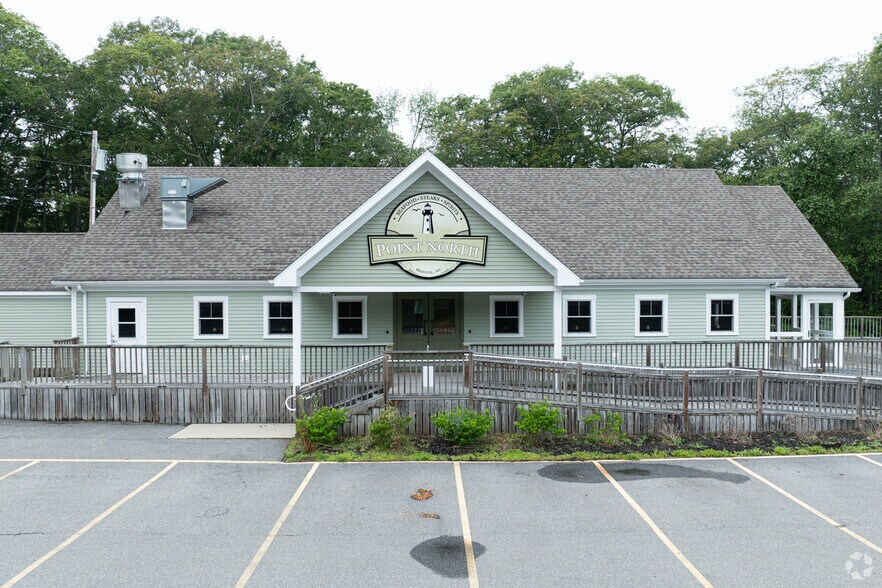 More Photos Of 2477 Bristol Rd, New Harbor Restaurant For Sale