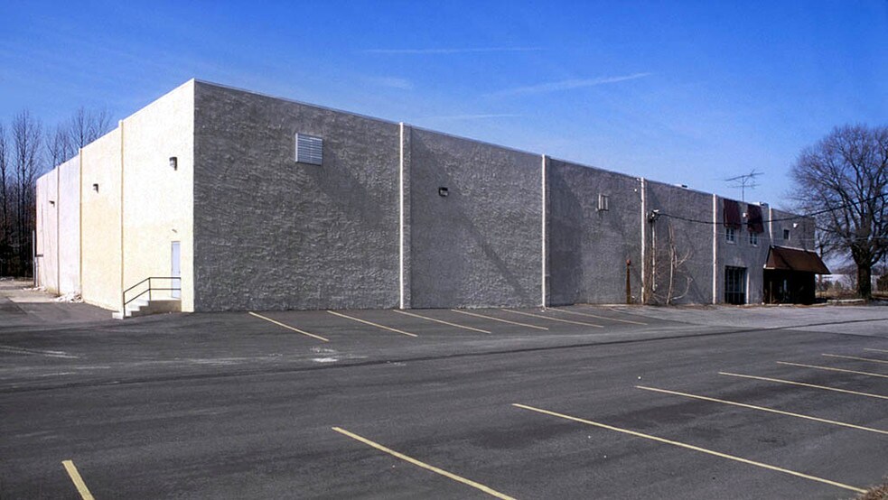 More Photos Of 1641 E Marlton Pike, Cherry Hill Showroom For Lease