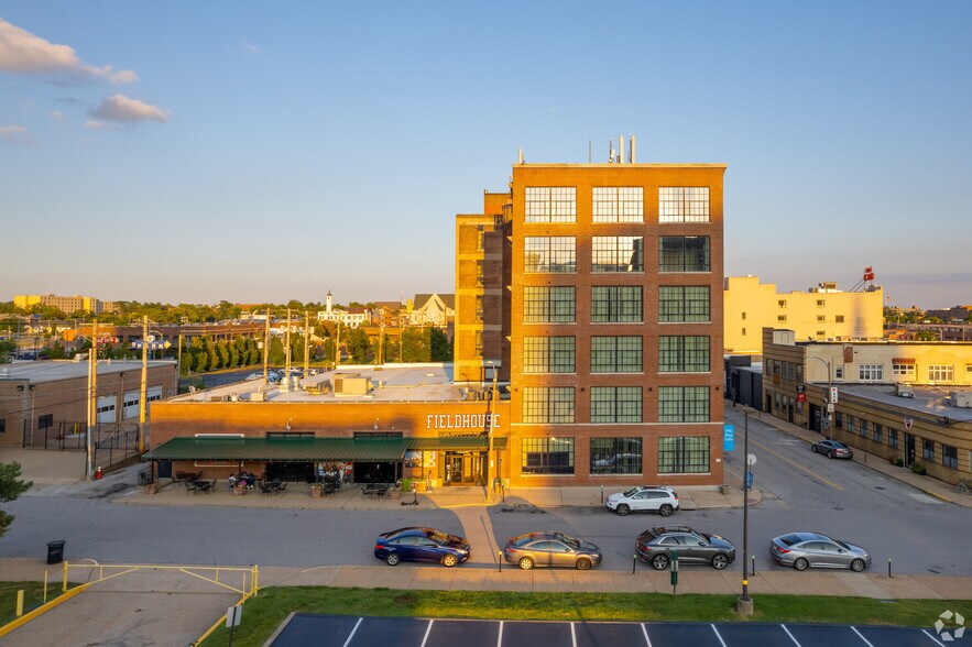 More Photos Of 510 N Theresa Ave, Saint Louis General Retail For Lease