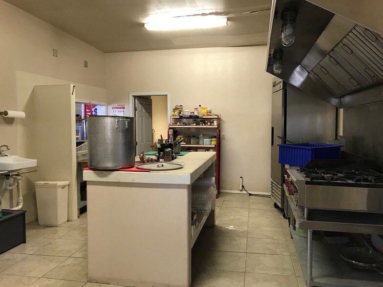 More Photos Of 12690 Pensamiento, San Elizario Convenience Store For Sale