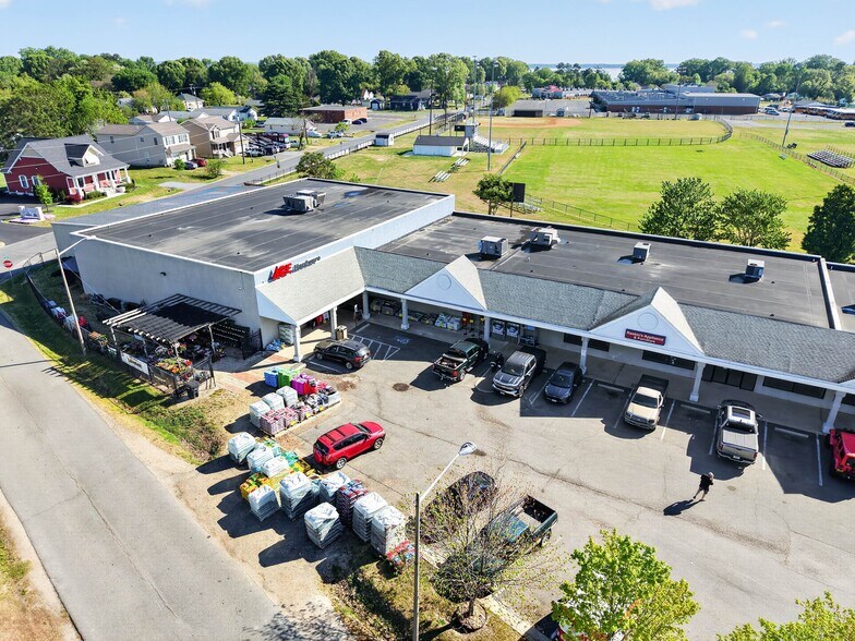 More Photos Of 501-535 Euclid Ave, Colonial Beach General Retail For Sale