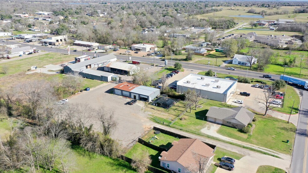 More Photos Of 710 S May St, Madisonville General Retail For Sale