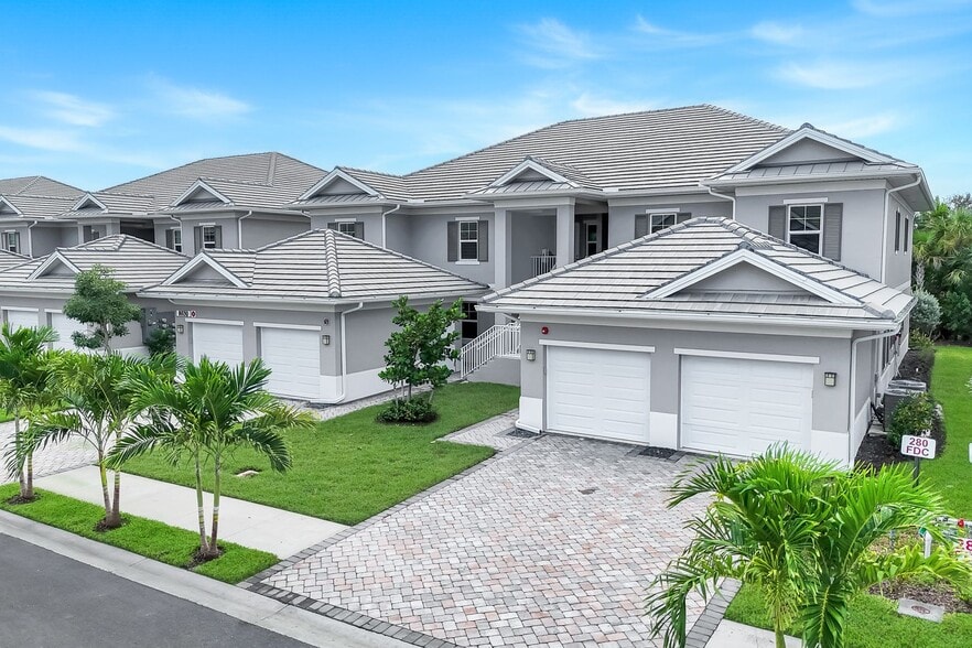 Primary Photo Of 280 Indies Dr E, Naples Apartments For Sale