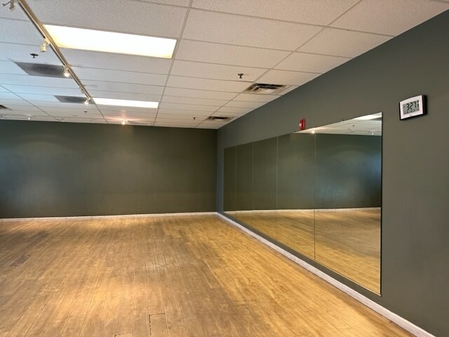 More Photos Of 12409 W Indian School Rd, Avondale Office For Sale