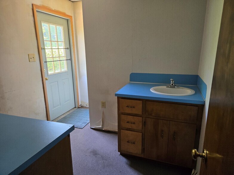 More Photos Of 1305-1307 E Franklin St, Monroe Medical For Lease