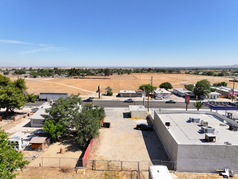 More Photos Of 8044 Pearblossom Hwy, Littlerock Storefront For Sale