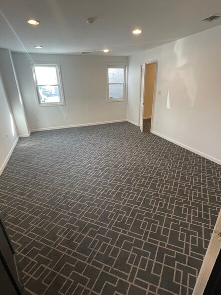 More Photos Of 60 S Main St, New City Medical For Lease