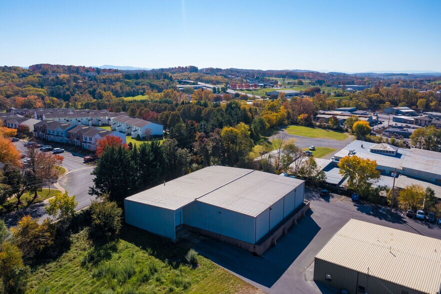 More Photos Of 1780 Dealton Ave, Harrisonburg Light Distribution For Lease