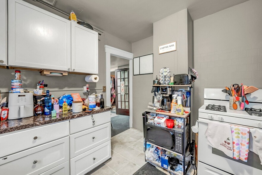 More Photos Of 4435 State Rd, Cleveland Storefront Retail Residential For Sale