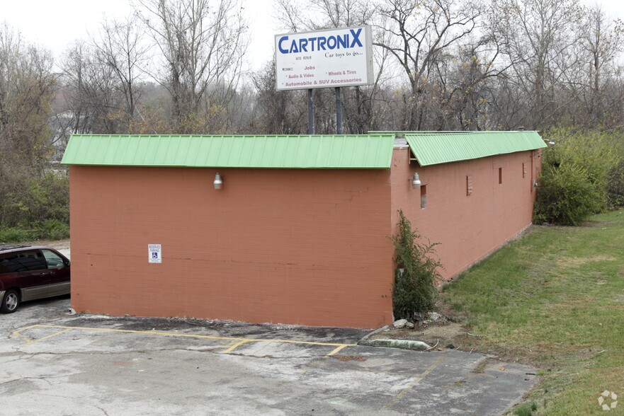 More Photos Of 11717 St. Charles Rock Rd, Bridgeton Auto Repair For Lease