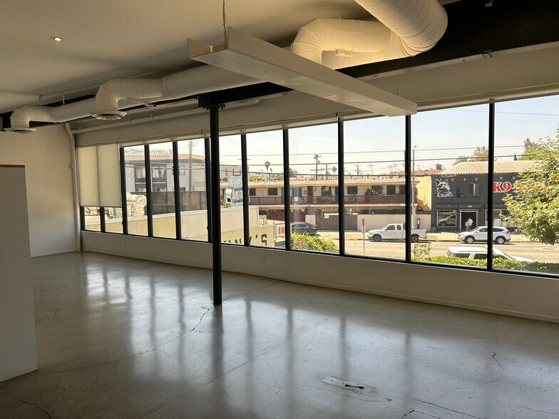 More Photos Of 4335 W Adams Blvd, Los Angeles Office For Lease