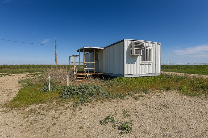 More Photos Of 1410 Old River Rd, Bakersfield Manufacturing For Sale