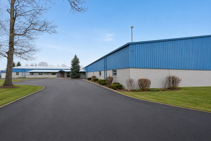 More Photos Of 9147-9197 E MI State Road 36, Whitmore Lake Warehouse For Lease