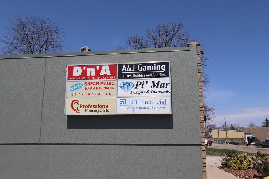 More Photos Of 732-736 S Michigan Ave, Howell Office For Sale