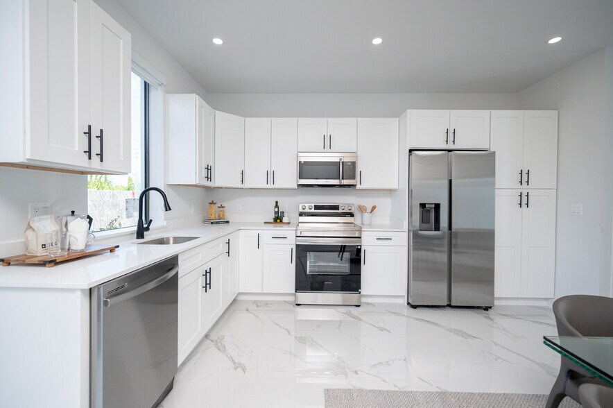 More Photos Of 238 nw 2nd St, Florida City Apartments For Sale