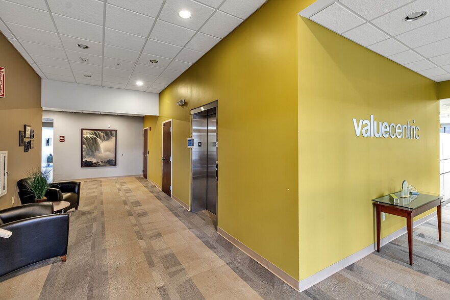 More Photos Of 23 Cobham Dr, Orchard Park Office For Lease