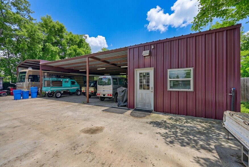 More Photos Of 518 Columbus Rd, Sealy Light Manufacturing For Sale