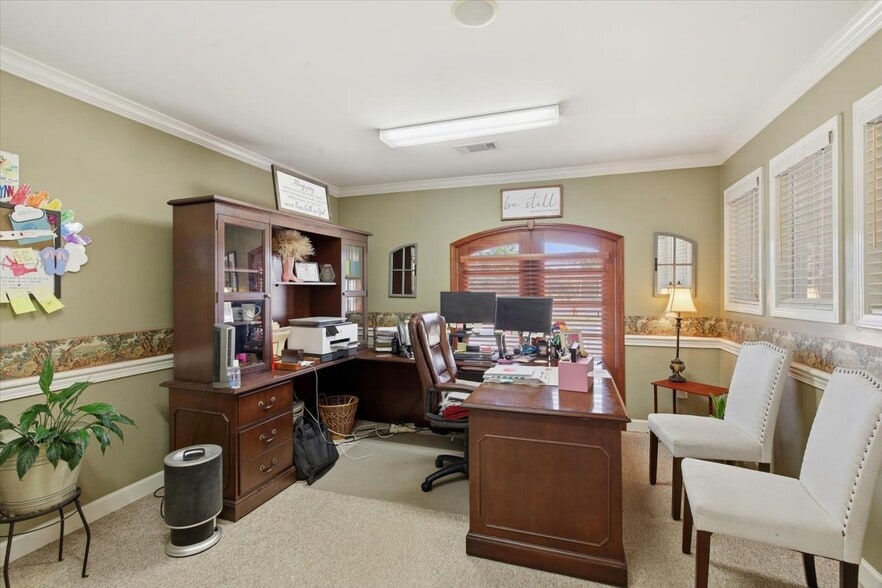 More Photos Of 200 Forest View Dr, Raymond Office For Lease