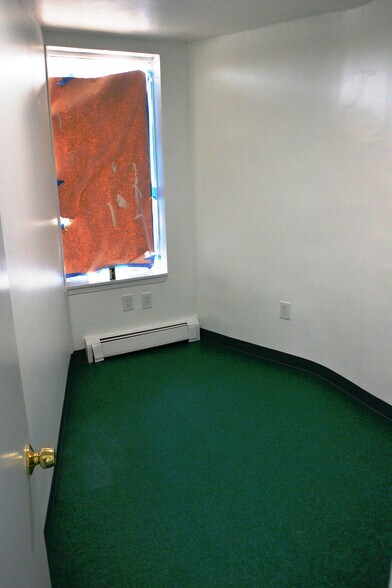 More Photos Of 7401 Woodbine Ave, Philadelphia Storefront Retail Residential For Lease