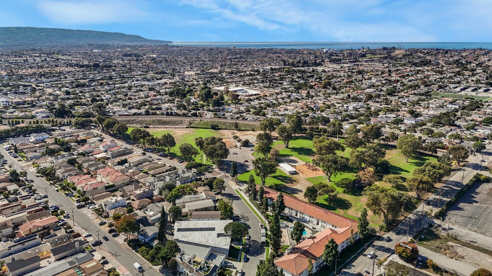 More Photos Of 18216 Kingsdale Ave, Redondo Beach Apartments For Sale