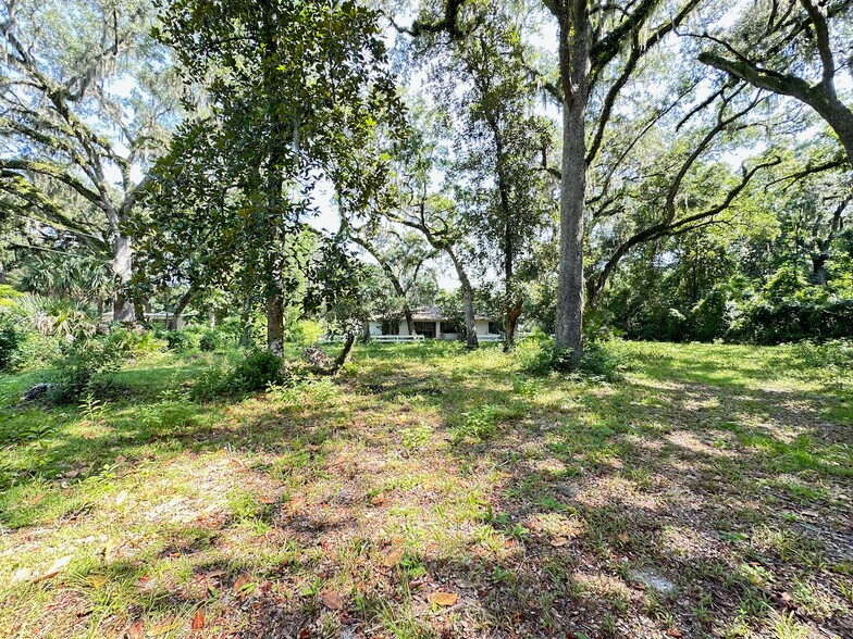 More Photos Of 6415 SE Highway 42, Summerfield Land For Sale