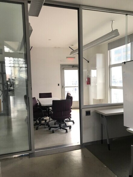 More Photos Of 110 York St, Brooklyn Office For Lease
