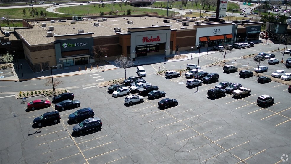 More Photos Of 7370-7450 W 52nd Ave, Arvada General Retail For Lease