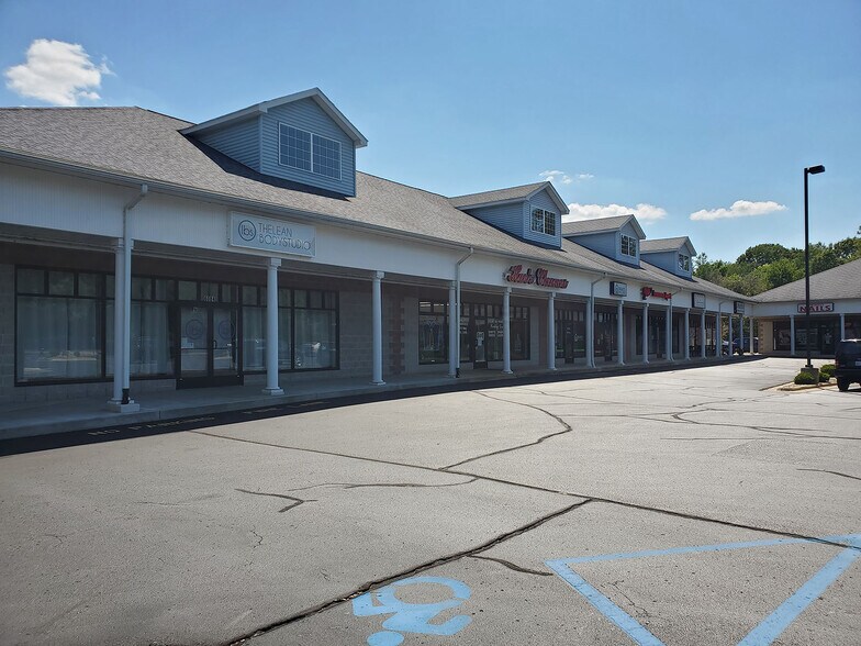 More Photos Of 6066-6084 S 12th St, Kalamazoo Storefront Retail Office For Lease