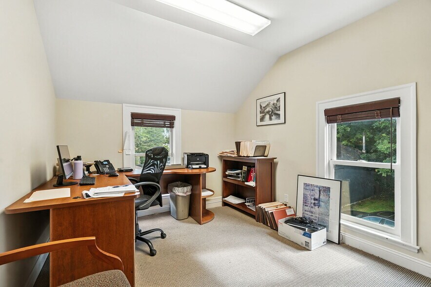 More Photos Of 93 N Greeley Ave, Chappaqua Office For Sale