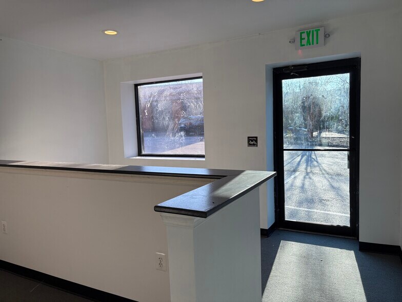 More Photos Of 1344 W Nursery Rd, Linthicum Warehouse For Lease