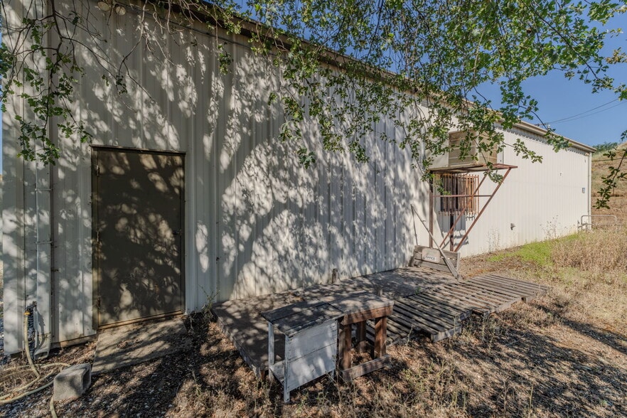 More Photos Of 11020 N State Highway 49, Martell Freestanding For Sale