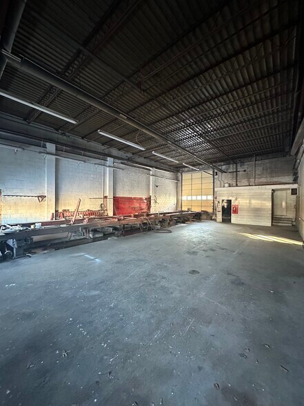More Photos Of 7200 Colerain Ave, Cincinnati Industrial For Sale
