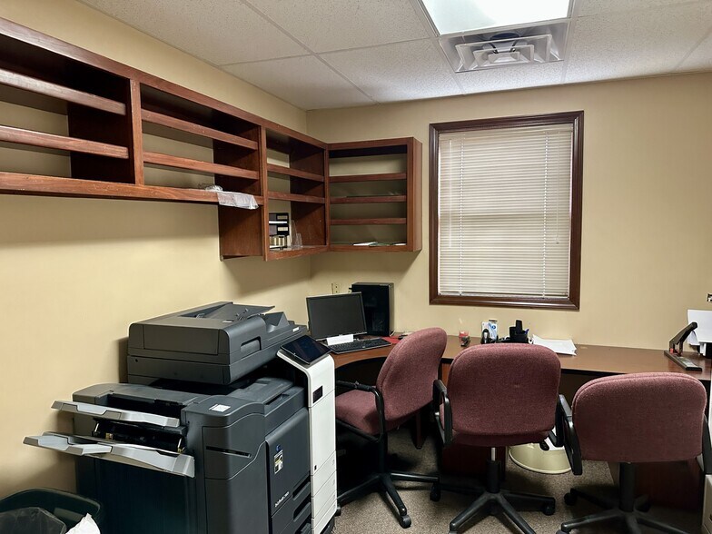 More Photos Of 4261 Morse Rd, Columbus Office For Sale