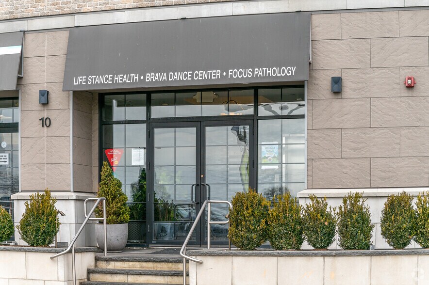 More Photos Of 10 Pearl St, Port Chester Office For Sale