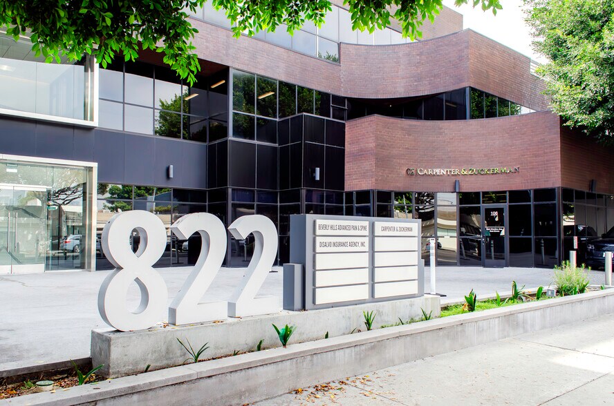 More Photos Of 822 S Robertson Blvd, Los Angeles Loft Creative Space For Lease