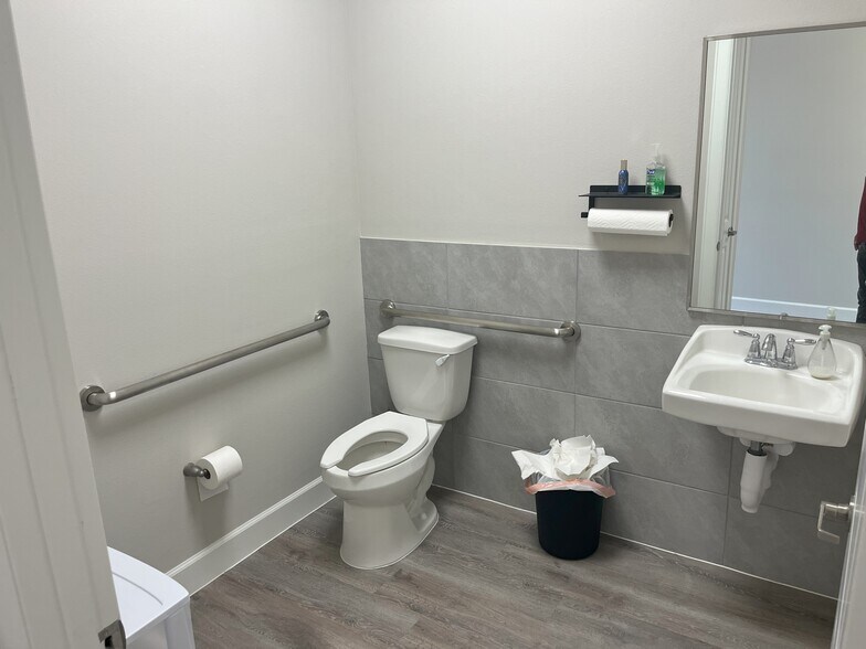 More Photos Of 25145 Star Ln, Katy Medical For Sale