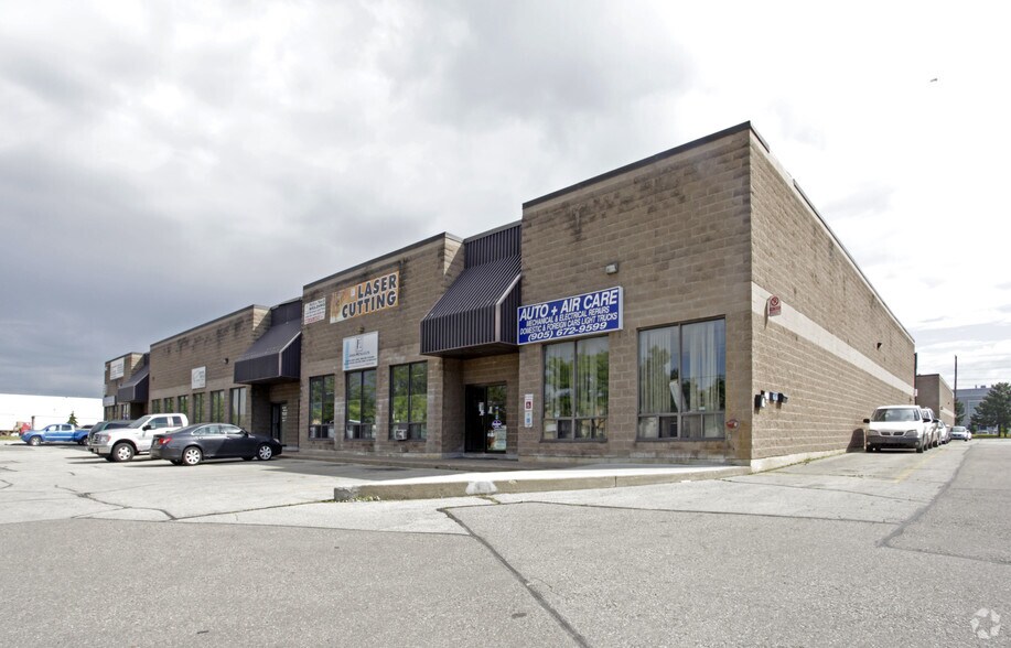 Primary Photo Of 7195 Tranmere Dr, Mississauga Warehouse For Lease